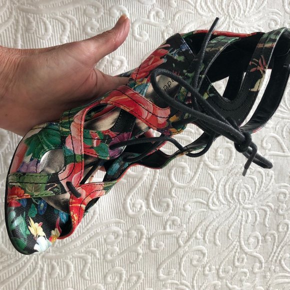 NEW Steve Madden "DITTAA" Floral Lace Stiletto Heels 9 Black Red Green Lolita - Picture 5 of 14